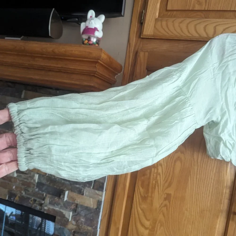 NWT Emory Puff Sleeve Bubble Crop Top, Size Medium, Sage Green - Picture 13 of 16